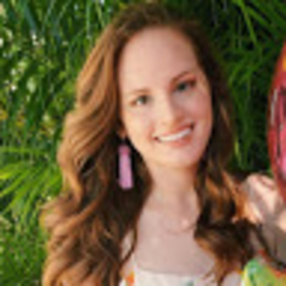 Meet your Posher, Hallie